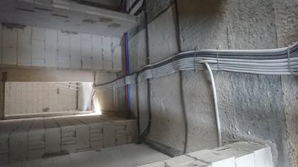 Nowa instalacja domu jednorodzinnego prowadzona podłogą 10